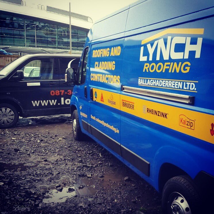 ⛈ It’s a mucky job but we work while you work so no need to down tools.

Onsite with the lads at Lynch Roofing 🚛 securing their #Ford #Transit

#vanlocks #vansecurity #locktec #slamlocks #locksmithdublin 🔒