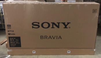 MasonKeysha's tweet photo. 2018  85 inch Sony Bravia smart tv's $400 Each. 2-year warranty. Shipping and delivery are not included in this asking price. We carry all other size tv's as well. Chicago pickup location is available. If interested email Matthew  allianceinc89@gmail.com or text 773-831-8476. https://t.co/3PX9VU9qOL