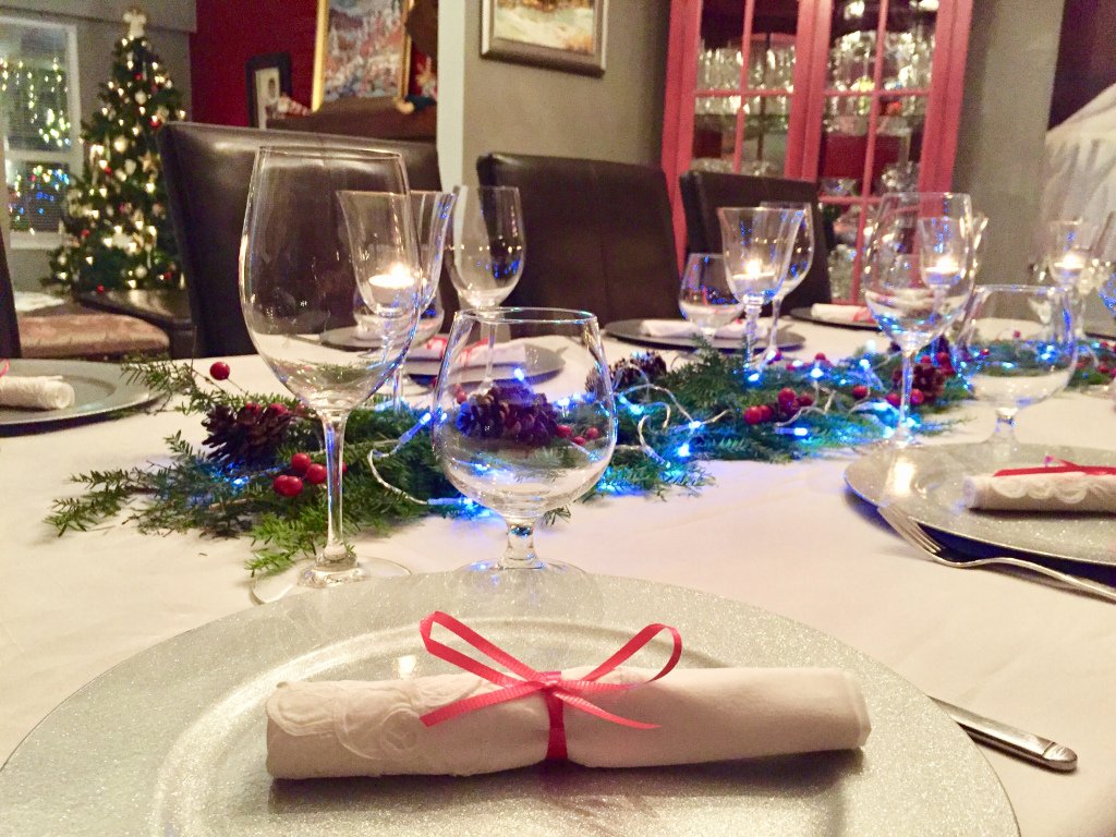 arthouseyvr's tweet photo. Christmas Cookie Baking Classes https://t.co/L6kVMhK45T https://t.co/SyYcejHw6y