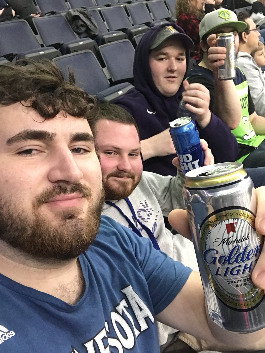 BoelterMason's tweet photo. #PackPicks https://t.co/AYSWPHw29o