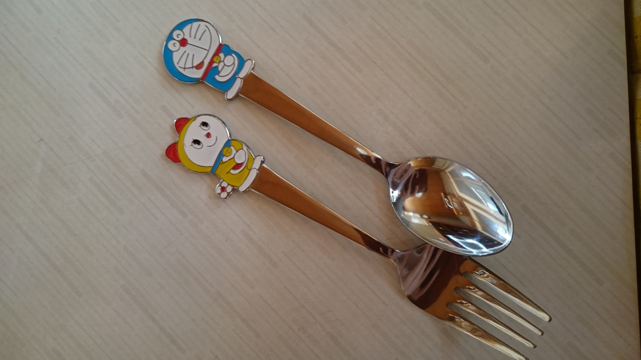 Moe ドラえもんスプーンと ドラミちゃんフォーク ひとめぼれして買っちゃった