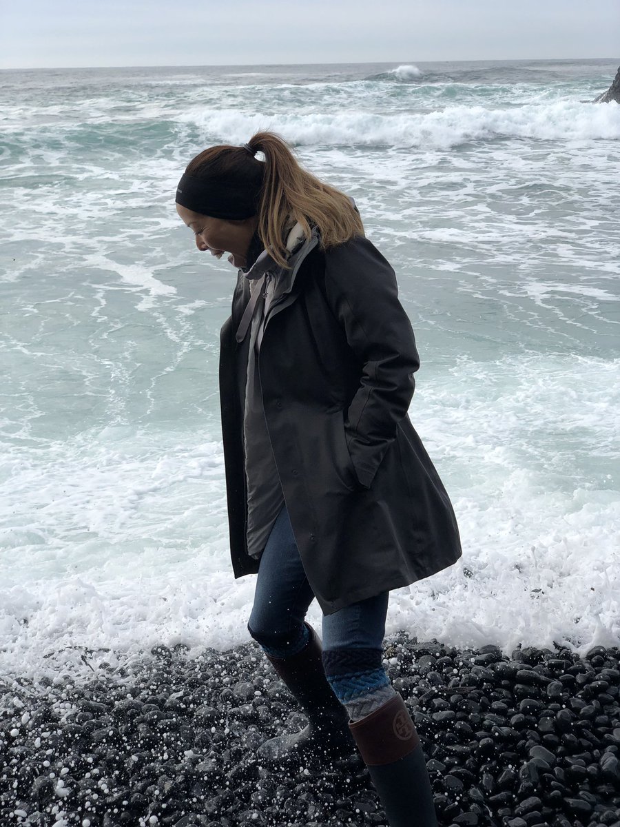 _NancyMD's tweet photo. The ocean air recharges the soul! A special holiday weekend on the Oregon coast. What did you do to get some fresh air this weekend? #recharge #oceanair #saltyair #beachvides #WorkLifeBalance #SoMeDocs https://t.co/UFx7YhdJHv