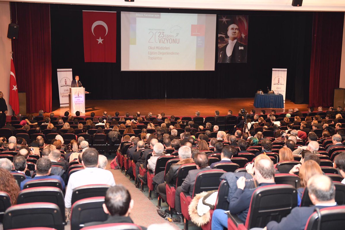 ziyaselcuk's tweet photo. 2023 Eğitim Vizyonu’muzun detaylarını ve uygulama hazırlıklarını İzmir’deki meslektaşlarımızla masaya yatırdık. 

Okul yöneticilerimizin liderliği, öğretmen odalarındaki takım ruhu, ve çocuklarımızın gözlerindeki ışıltıyla başaracağız. #Eğitim2023 https://t.co/luBLKfToAi