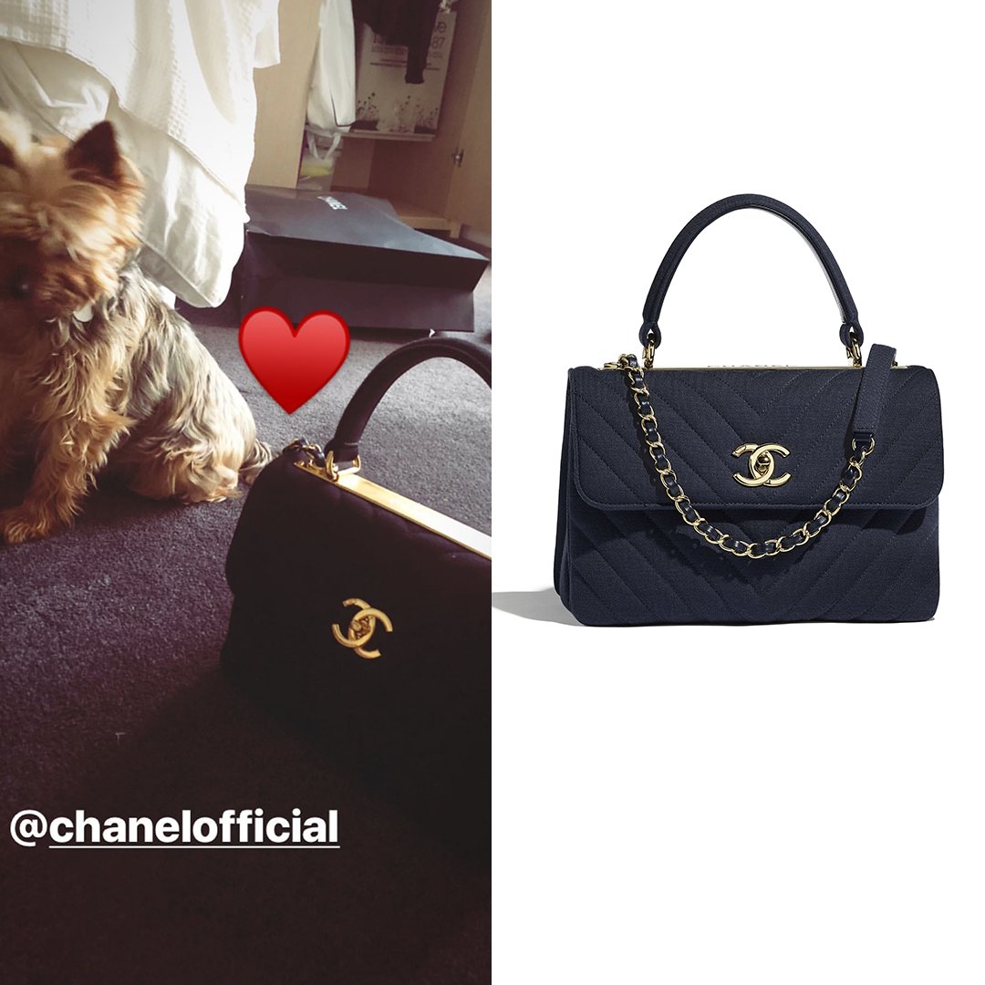 Dress Like Phoebe Tonkin on X: 9 December [2018]  On Phoebe Tonkin IG  stories carrying #chanel Jersey and Gold-Tone Metal Small Flap Bag with Top  Handle ($4,300) - Navy Blue pictured.