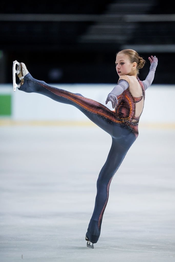 しりたろう Shoma The Showman Pa Twitter トゥルソワ選手の衣装好きだなぁ Jr女子 のこういう パンツスタイル レオタード 衣装すげぇ好きです 右はソツコワちゃん なんというか 性別不明で妖精さんぽく見えるのがこの時だけの醍醐味というかなんちゅーか