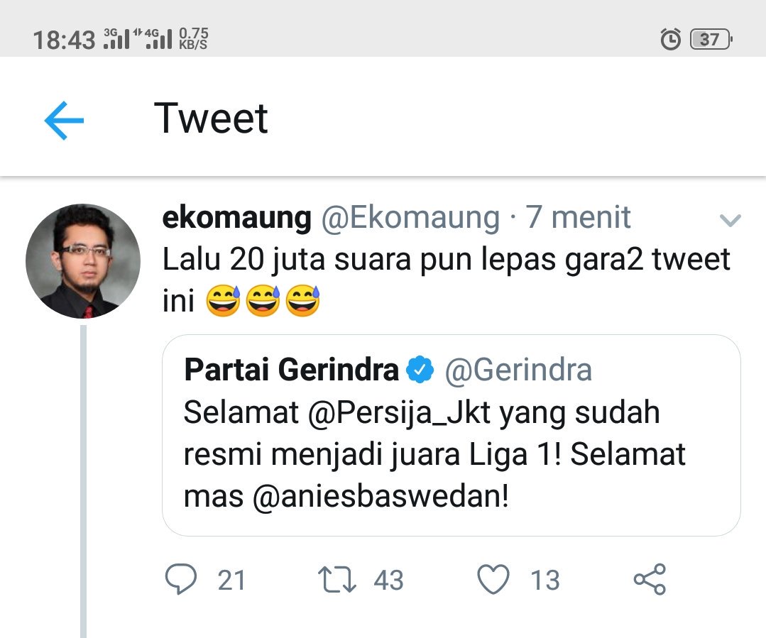 Pada nanya sebelumnya tweet apa katanya yang dihapus

#dontkickpoliticfromfootball