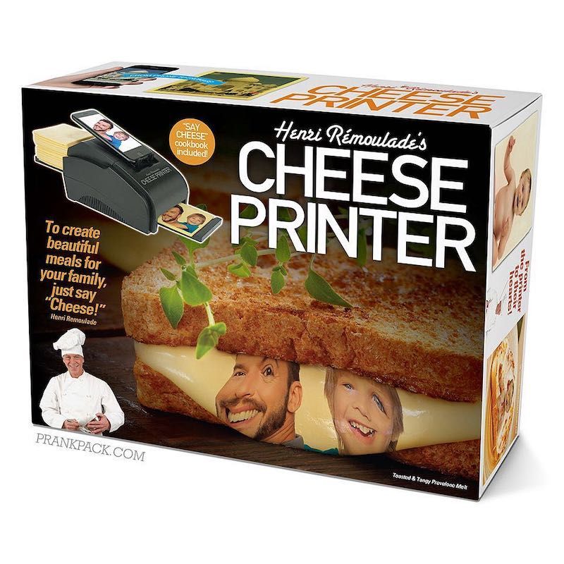creapills's tweet photo. Ils créent de fausses boîtes de produits volontairement absurdes pour piéger vos amis à Noël - https://t.co/1UmLNXp3tF https://t.co/Yz9fSiWjoG