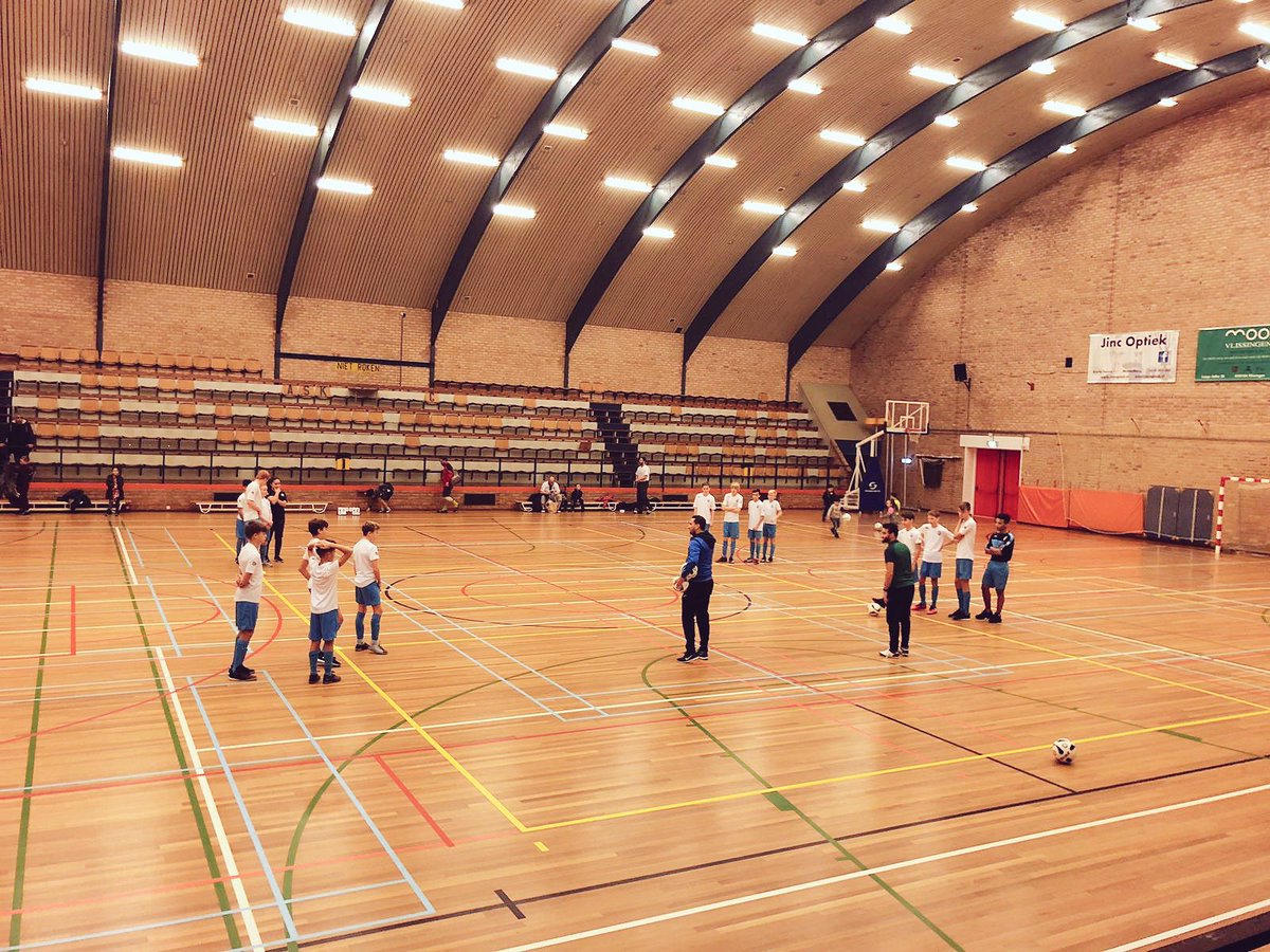 ⚽️ vanmorgen stond de eerste zaaltraining ism <a href="/zvvGroeneSter/">Groene Ster Vliss.</a> op het programma 🌪💪🏽 #vamos