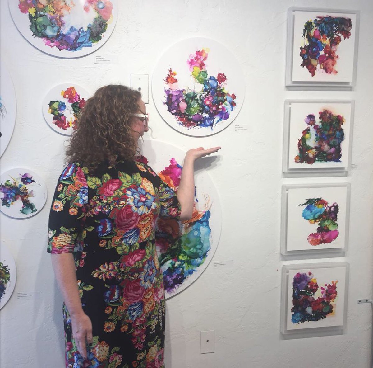 MargieKelk's tweet photo. #This woman just bought one of my pieces on display in the reference:contemporary booth at the Aqua Art Fair in Miami. I think she and I may share some sensibilities in common...
#Aqua #artmiamifairs #torontoartist #torontoart #referencecontemporary #bloom #margiekelk https://t.co/I51MOhOjIW
