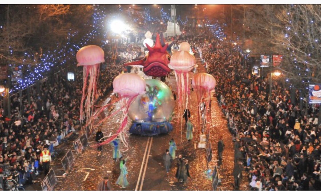 EspanolAcento's tweet image. ¡Las cabalgatas se acercan! 🤴🏿🤴🏽🤴🏻 ¿ sabíais que la Cabalgata de Madrid será por primera vez audioescrita? 👏❤️🇪🇸 #España #ConAcentoEspanol #Ñ #Cabalgata #2019