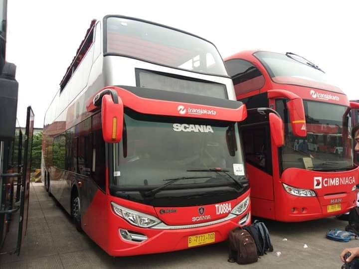 BREAKING NEWS.
Bus Tingkat Transjakarta telah disiapkan untuk konvoi arak-arakan Juara Persija besok Senin Pkl. 14.00 WIB dari SUGBK ke Balaikota.
#PersijaChampion