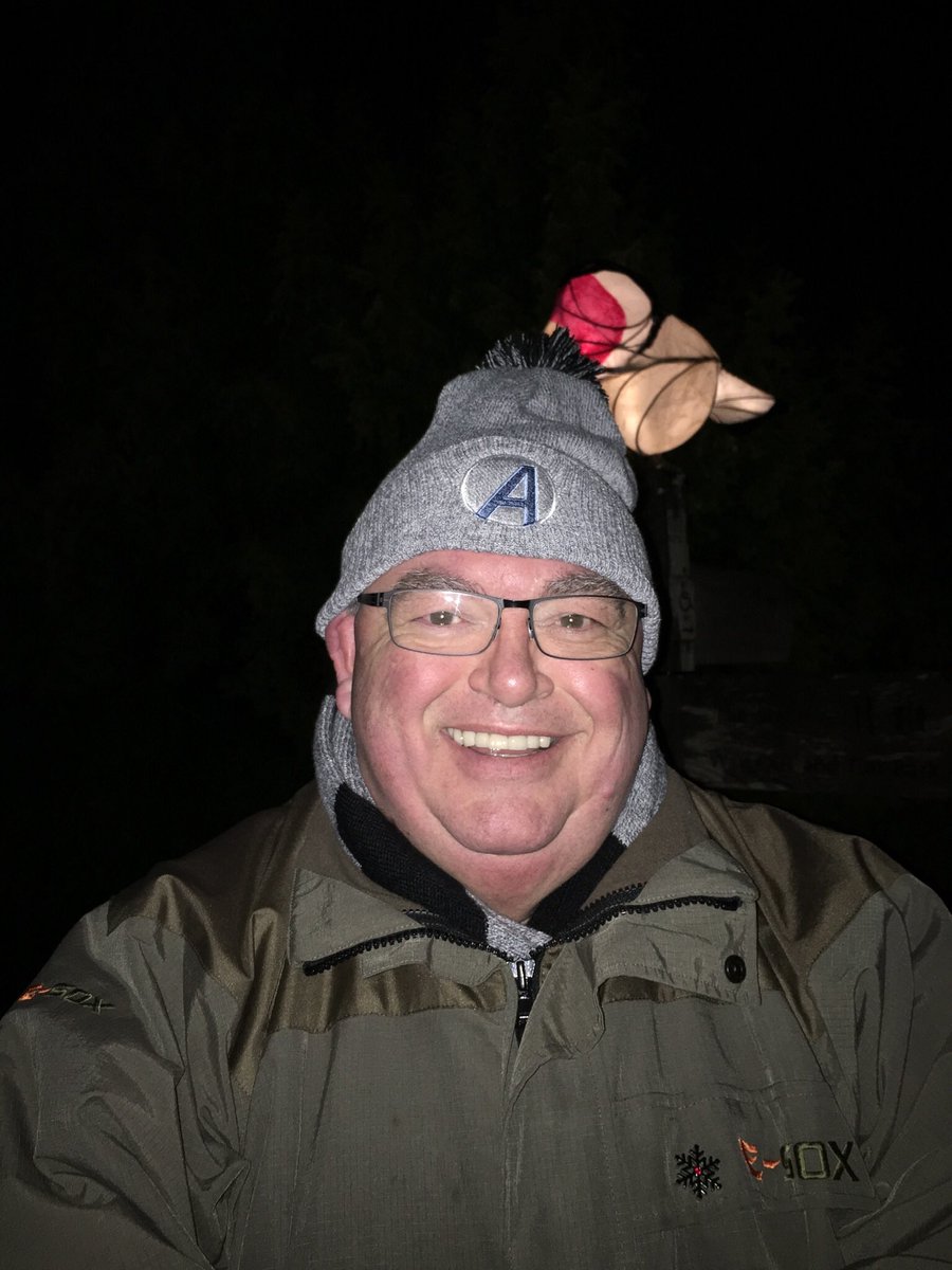 QualityCeramics's tweet photo. Thanks to the amazing Anthogyr team for my hat and scarf that kept me nice and warm at Wakehurst Place lantern walk, we had a great evening 😁😁🎅🏼 https://t.co/qhNyRwP5AL