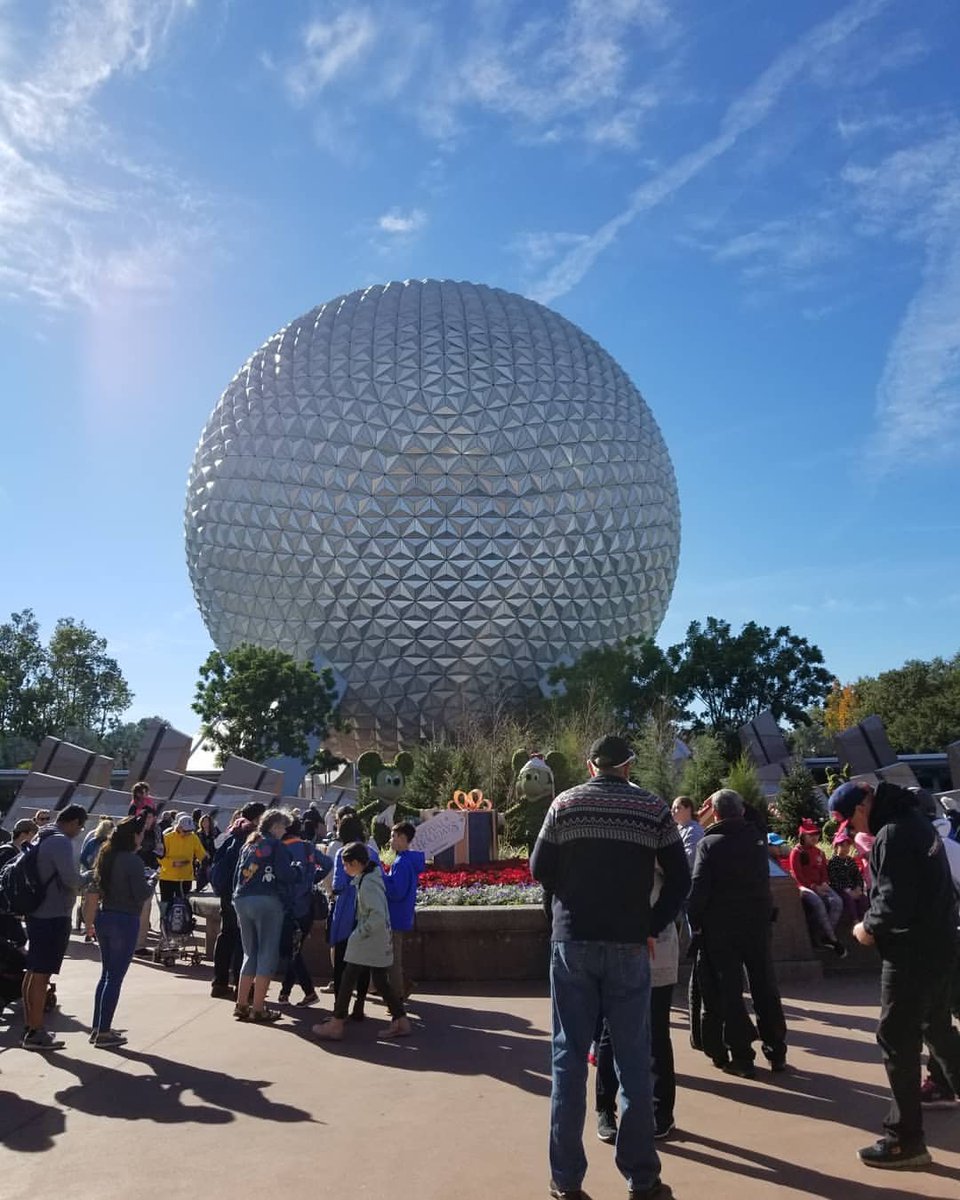 WandaHuertas's tweet image. Epcot Center 💥🎄🎆❤🎅
#DisneyTime ✈💥❤ 2018
#ChristmasVacation 🎅🎆🎄