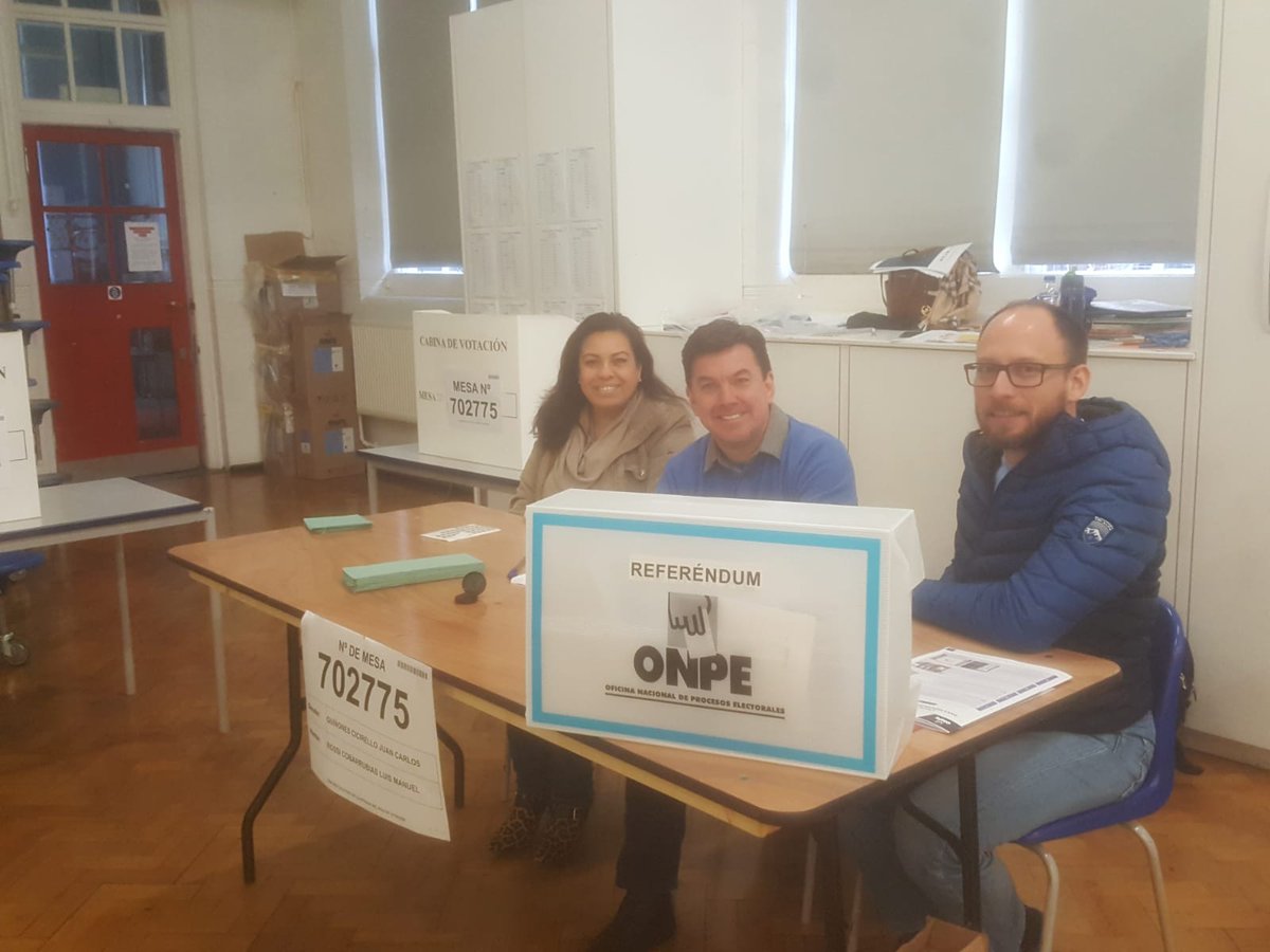 PeruEnLondres's tweet photo. Ven a depositar tu voto en este #Referendum2018 y pasa tu domingo celebrando tu peruanidad!
@ONPE_oficial https://t.co/PoH6Mcsn4r