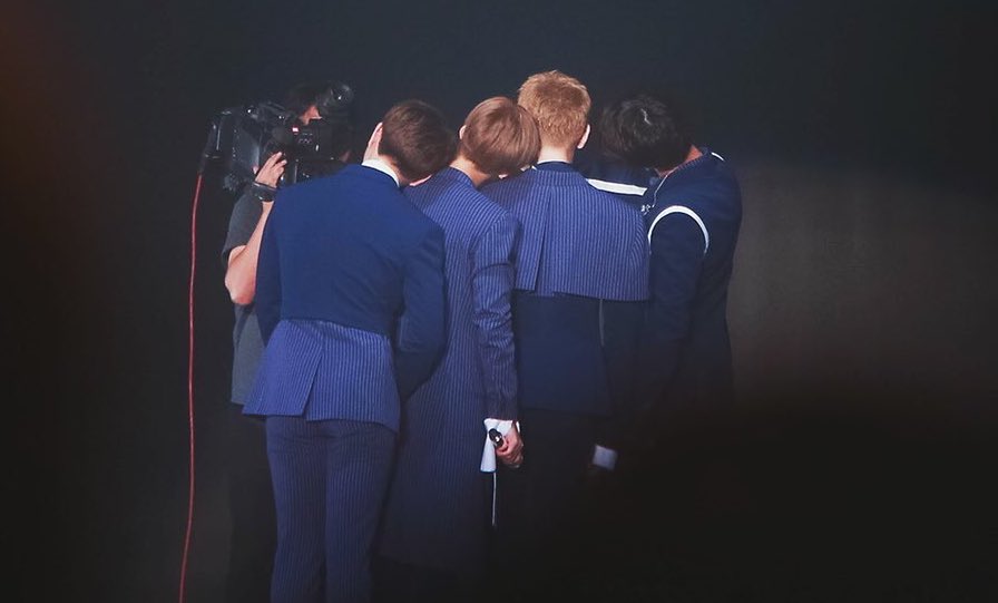 Runsella's tweet photo. Pengen liat,  setidaknya satu foto kebersamaan mereka sebelum besok :') 
#진기야_기다릴게
#온유야_선물_고마워
#온유를_만난건_기적이야
#앞으로도_잘부탁해_진기야
#온유야_잘다녀와_또각또각
#온유 #ONEW #オニュ https://t.co/kOkJZcJo9J