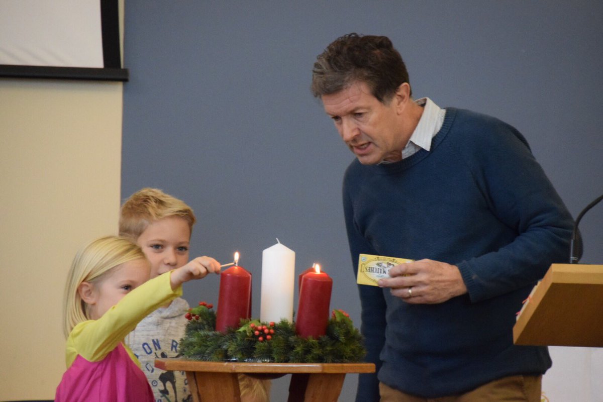 StJohnsPChurch's tweet photo. This mornings 2nd Advent Service held. 
Lighting of the 2nd Advent Candle today.
We also listen to Stuart as He preaches the word of God, “A Heart of Worship”. #FollowTheStar https://t.co/VrjkTMnwh0