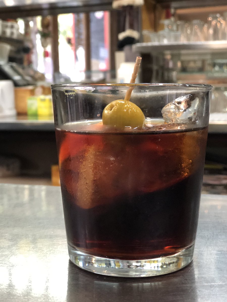 Hora del vermut tweet media