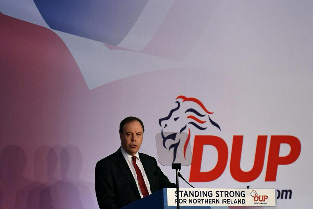 Reuters's tweet photo. Northern Irish DUP tell UK PM May: Go back to the EU to renegotiate Brexit https://t.co/Gz6pLwWz2Q https://t.co/4Wn35NhZMl