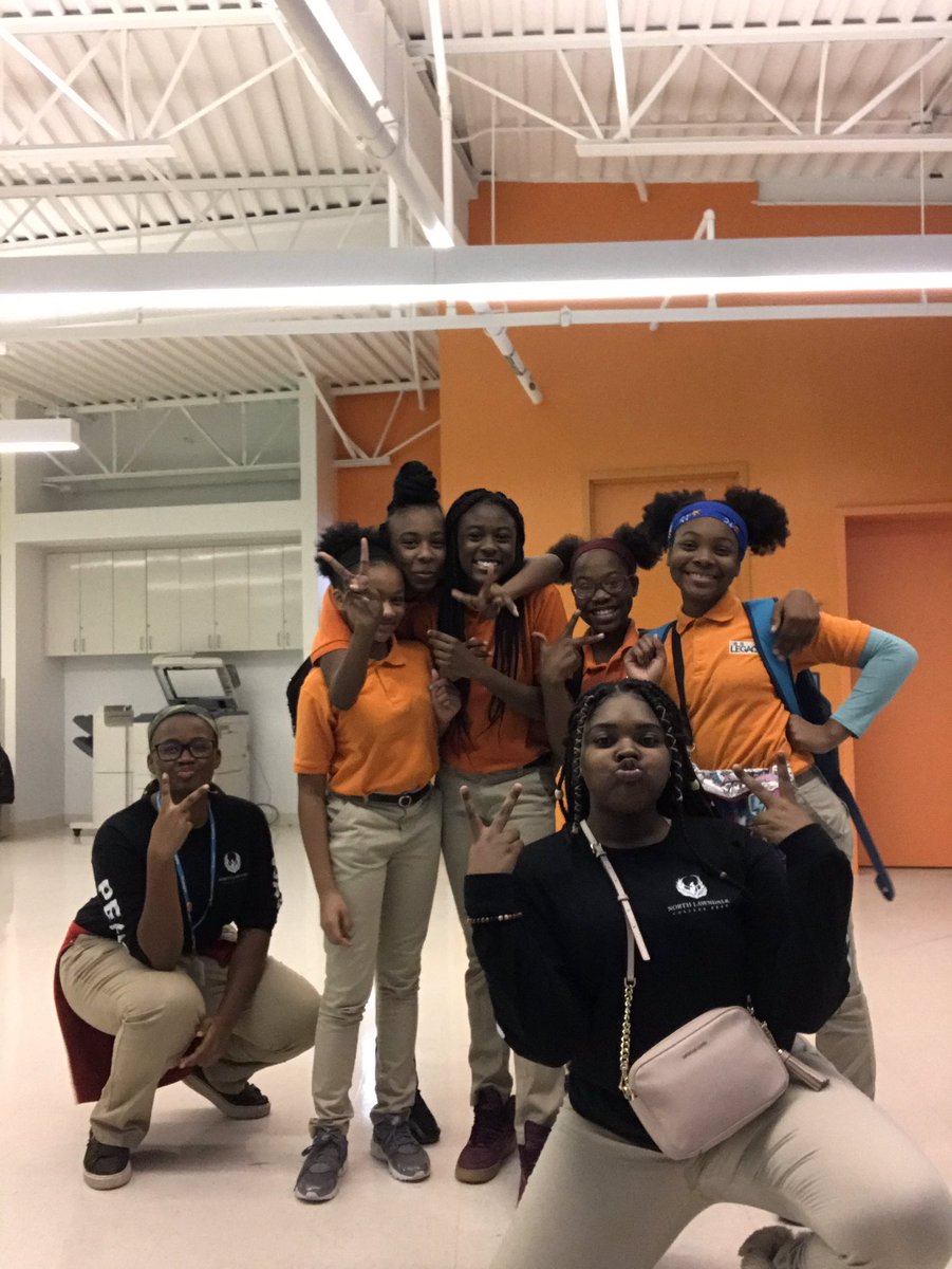 PeaceWarriorsO2's tweet image. Our High School Peace Warriors trained Jr Peace Warriors @ Legacy Charter school in Kingian Nonviolence🧡 “The Beloved Community is the framework for the future!✊🏽”
