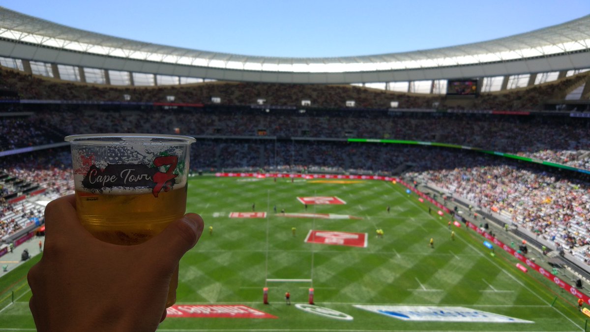 SPvanZyl's tweet image. Super fan here! I tried my best but I couldn't get a madiba jersey! Please!! #CapeTown7s
#IWantThatMadibaJersey