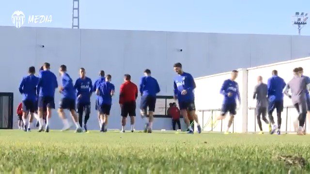 💪🏼 Trabajo, trabajo y trabajo 💪🏼
🎦 Entrenamiento matinal del @valenciacf