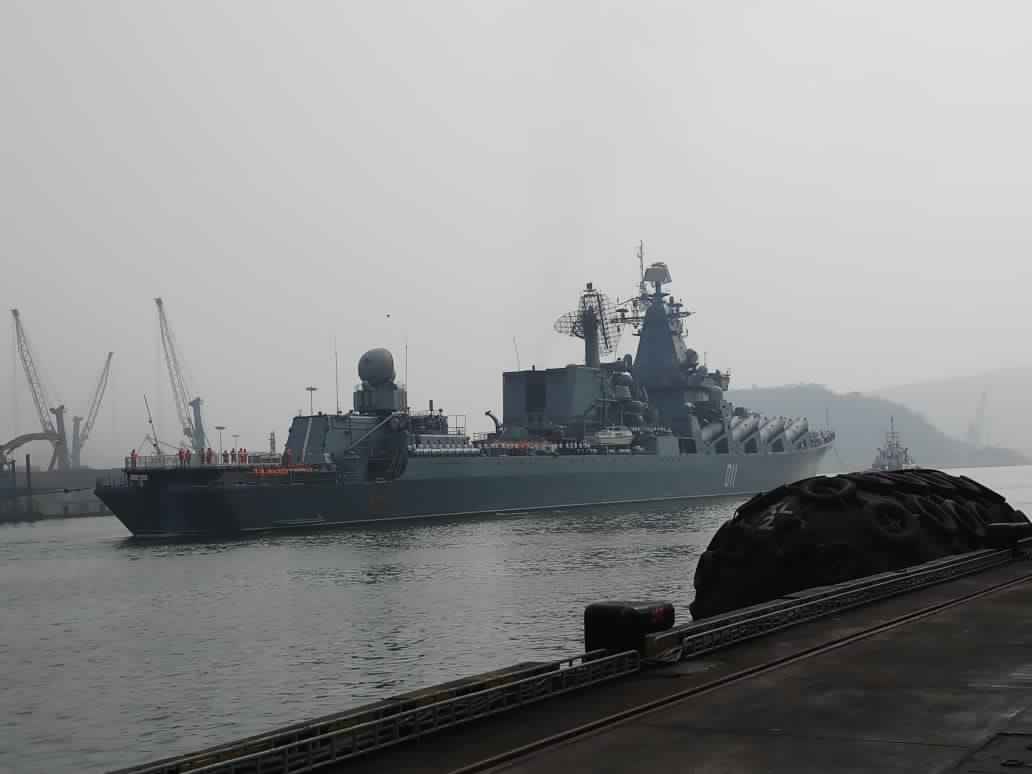 Корабельная ударная группа ВМФ России на индийско-российских морских маневрах Indra Navy 2018 Корабельная ударная группа ВМФ России на индийско-российских морских маневрах Indra Navy 2018 группа, России, проекта, ударная, INDRA, Корабельная, Бенгальский, залив, декабря, NAVY2018, военноморских, учениях, privacy, Replying, pictwittercomZYScI3q4zQ79653, 2018Twitter, SpokespersonNavy✔indiannavyINDRANAVY18final, contd, indiannavyINDRANAVY18, совместных