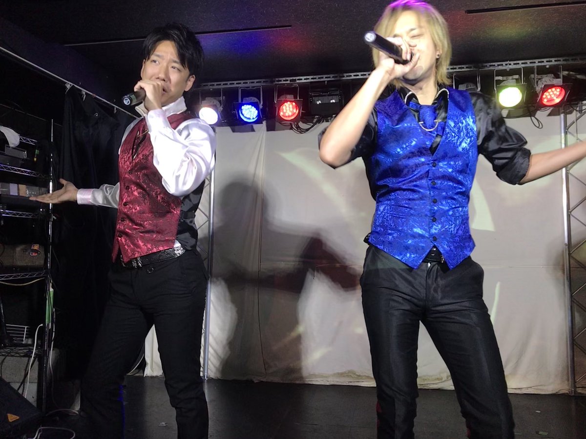 Julia_k_white's tweet photo. OTA  ROCK vol.5行ってきた☆
お久しぶりのsomethingPRINCE♪
ハプニングもまた楽し。
2人の王子さま方、もちろん歌は最高！！そしてやっぱりかっこよかった(*´∇｀*)♡
#オタロック
#サムプリ https://t.co/pNc2PnwOgd