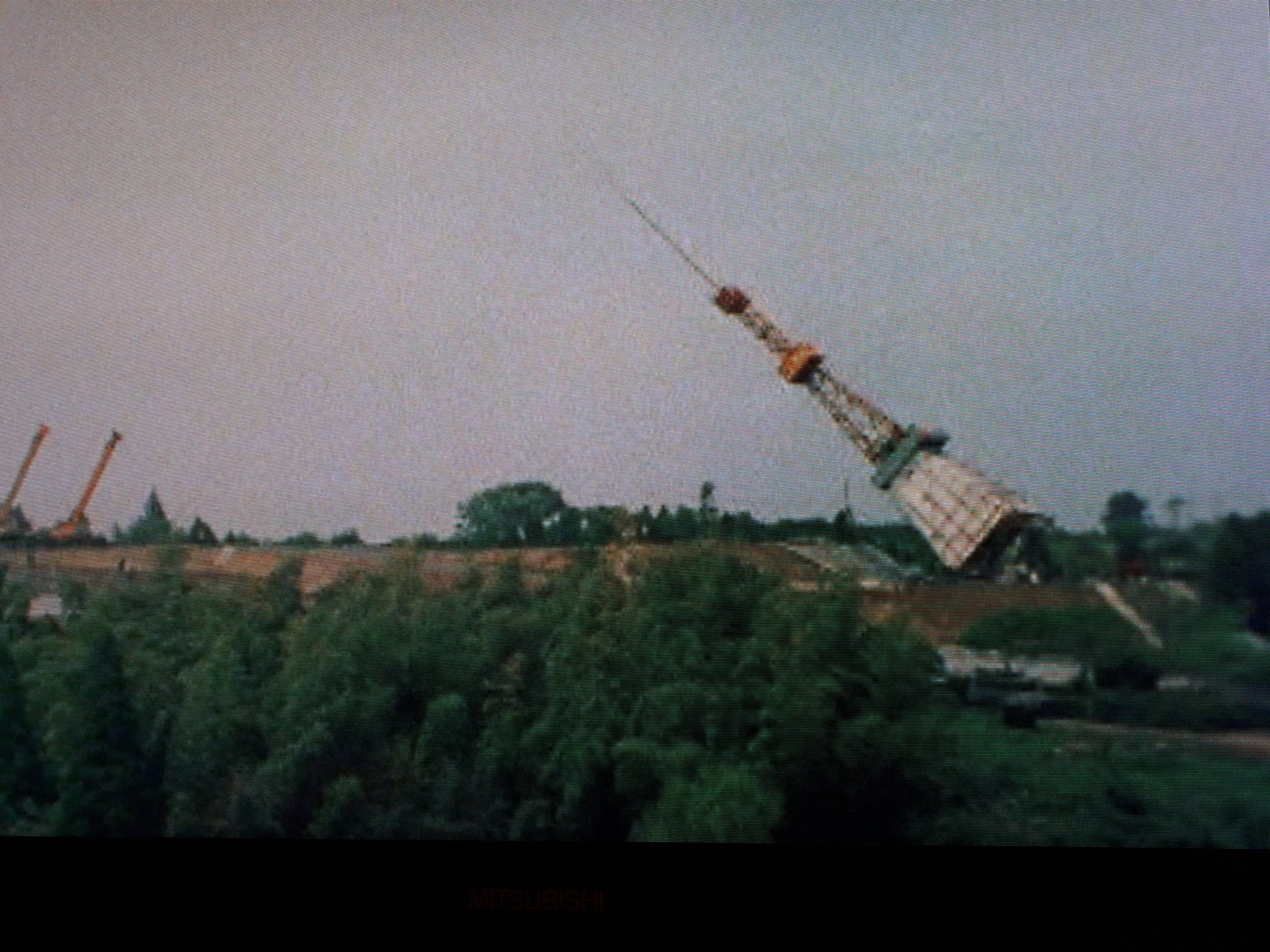 Tatsuhisa 小川プロ 三里塚 五月の空 里のかよい路 1977 岩山大鉄塔 抜き打ち撤去 前後の 現地レポート 開港に向け強権を発動する政府公団 反対同盟の大地に根ざす暮らし 対比の鋭さ こんな根強い闘いがこの国にあったこと忘れない そのときの