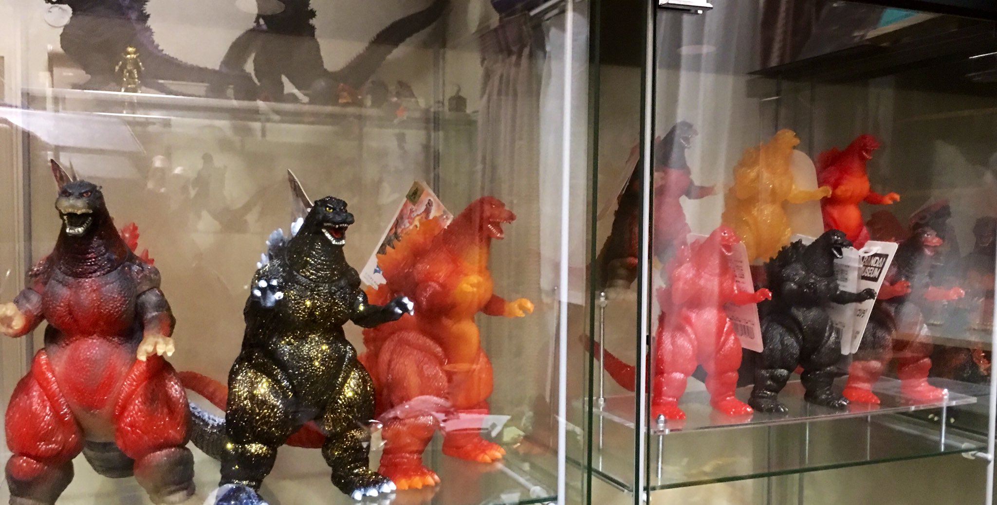 バーニングゴジラとメルトダウンゴジラ メルトダウンゴジラ バーニングゴジラ ソフビ フィギュア2体