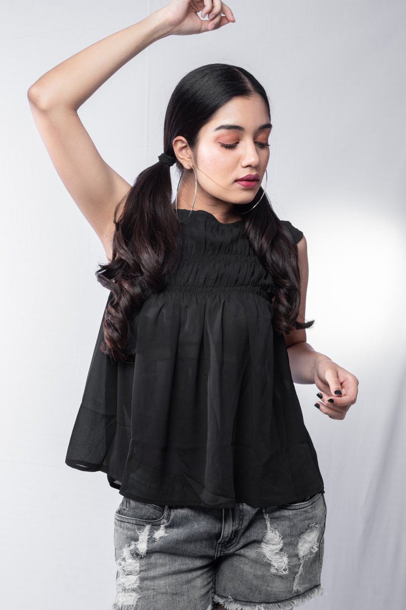 WHOLSTER_INC's tweet photo. I decide the vibe ☀️
#setyourownrule 
#wholsterinclusive
#fashion #style #fashionblogger #styleblogger #showstopper #shopwholster #betrendy #bestylish #bewholster https://t.co/5YUoggykoa