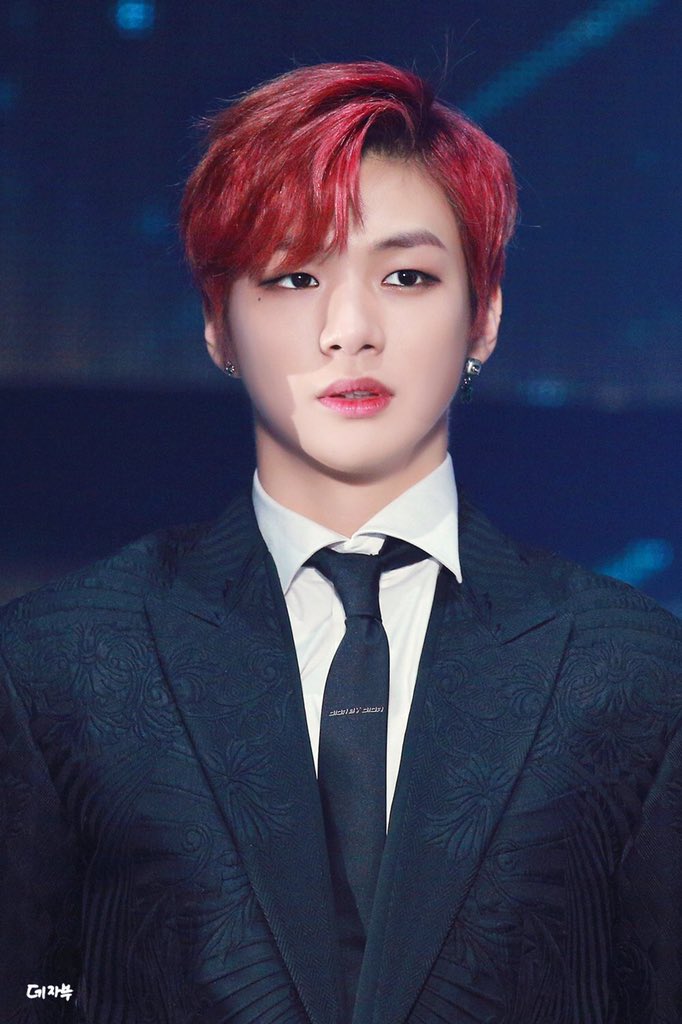 SeeveryDay12's tweet photo. 🍑🍑🍑강다니엘 생일축하해��. 영원히 행복하면 좋겠어요.

 #HappyDanielDay https://t.co/CenNZ5rGc3