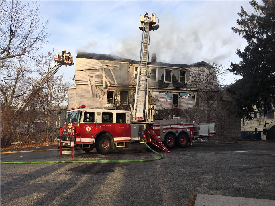 TheSecretList's tweet image. WORCESTER (MA) FIREFIGHTER LODD AT RESIDENTIAL STRUCTURE FIRE FOLLOWING MAYDAY
firefighterclosecalls.com/worcester-fire… @WorcesterFD @THE_PFFM @IAFFNewsDesk #firefighter #firefighters #LODD #RIP
