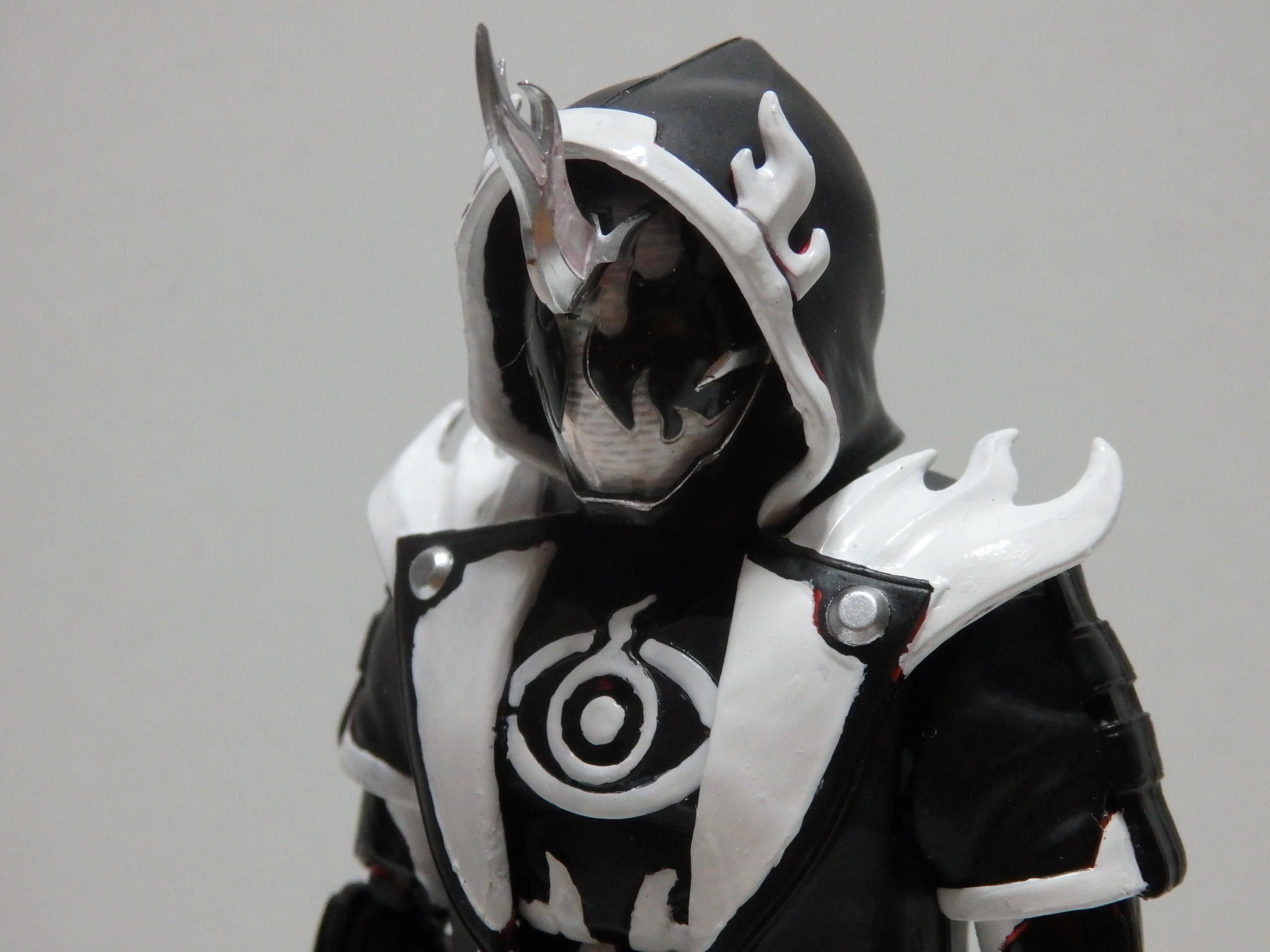 まゆげ恋二郎 Twitterren 食玩 仮面ライダーゴースト 変形合体 イグアナゴーストライカー 全3種 を塗装しました Dxだと置き場に困るので イグアナ部分は実際のイグアナの写真を見ながら塗装 爪の艶がお気に入り あと3種類の商品を合体させて余った謎乗り物も