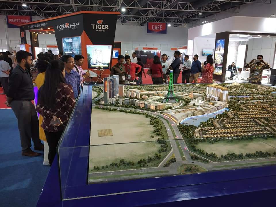The show opens to a great response... Visit us on 7th, 8th and 9th December 2018 at MMRDA grounds, next to One BKC, Bandra Kurla Complex 😊

<a href="/Land_Department/">دائرة الأراضي والأملاك في دبي</a> <a href="/FalconcityDubai/">Falconcity of Wonders</a>
#Uae #Dubai #Mumbai #India #Realestate #Investing #Investment #DubaiInvestment #DPSMumbai2018