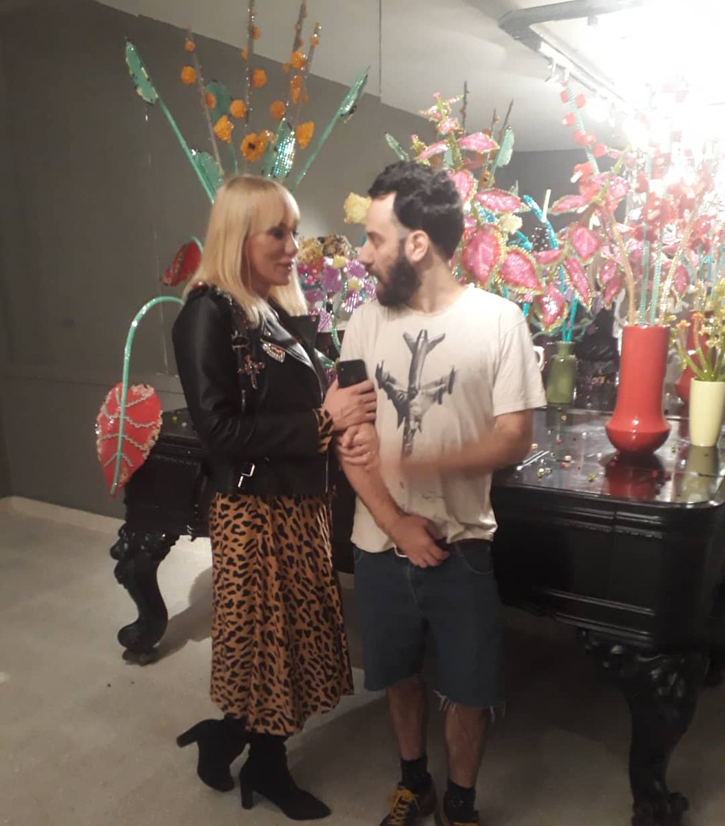 diegodeaduriz's tweet photo. Con la hermosaTopacio Fresh embajadora del arte en el mundo mi amorrrrrr!!!! 
en la fiesta de fin de año del Museo Marc...tratando de ver cómo nos robábamos alguna obra de Roman Vitali 
#museomarc #topaciofresh #diegodeaduriz @lafreshgallery @romanvitali @museomarc https://t.co/uEwF6gVKMF