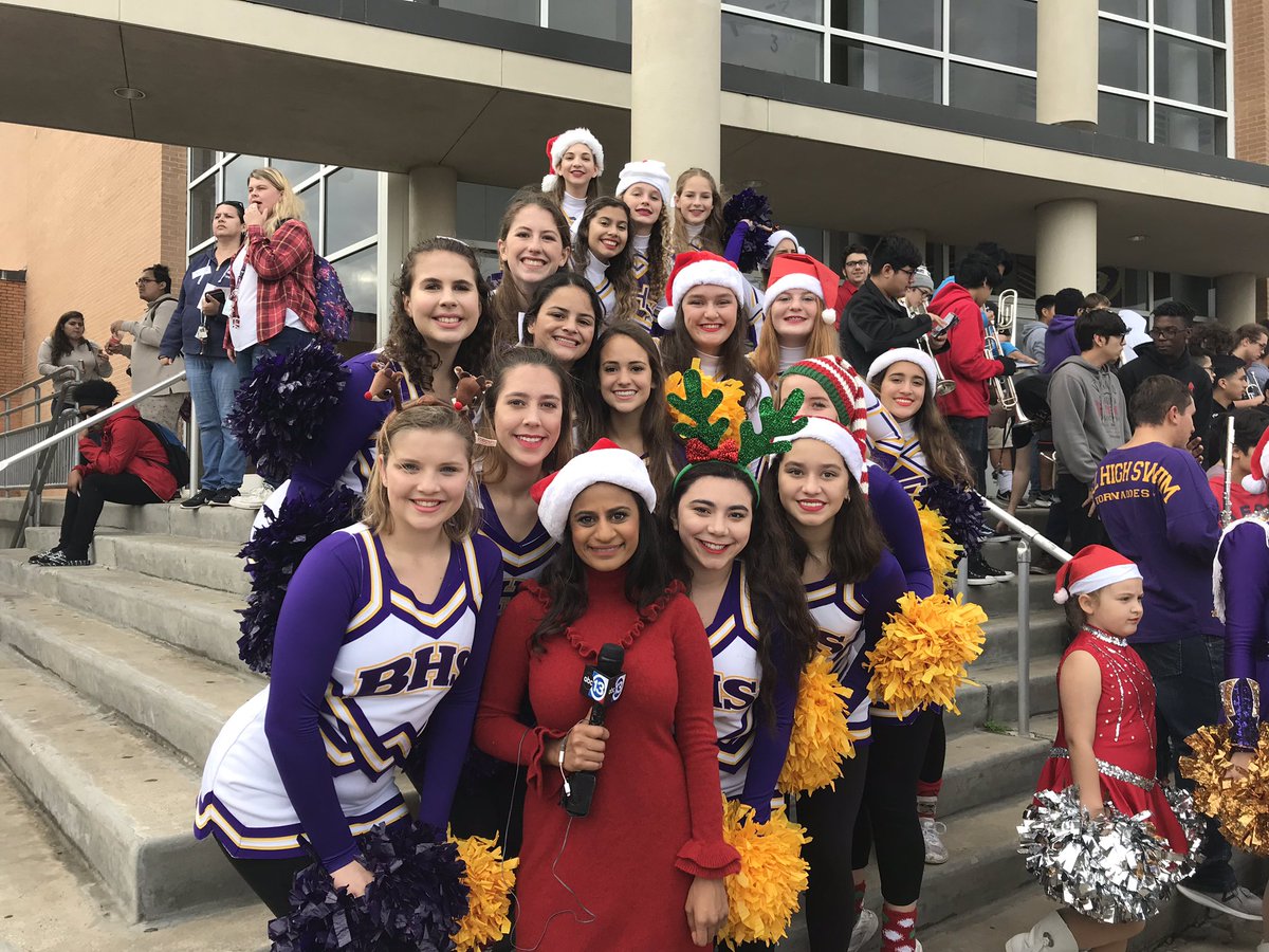 PoojaOnTV's tweet photo. When you’re not cool enough to make the cheerleading squad... 

Kidding!  Come on out to #BallHigh for our #ShareYourHolidays food drive!  #abc13 https://t.co/YATbE377dF https://t.co/gXMAEikPgJ