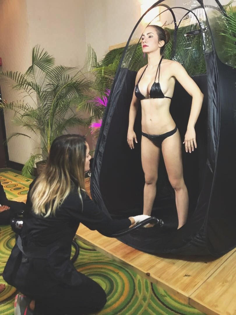 dermoglam's tweet photo. ¿Tienes planes de ir a la playa pronto? 💎👙
.
.
Bronceado natural by @itsvictoriamartinez. Disimula imperfecciones como celulitis o estrías con este bronceado compuesto por caña de azúcar. https://t.co/gfyKXJsDrB