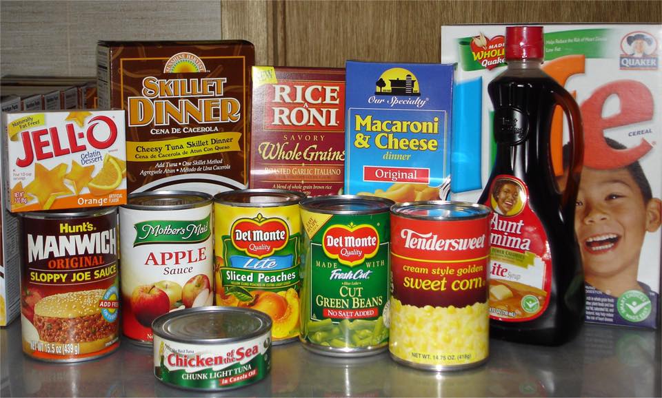 lifesourceinter's tweet image. Day 7 of “12 Days of Giving” and we’re looking for friends to host a food drive this month. Did you know 1 in 8 people in NWA don’t know where their next meal is coming from?  We feed ~1,200 people each month. Will you help? #servelocal #givelocal