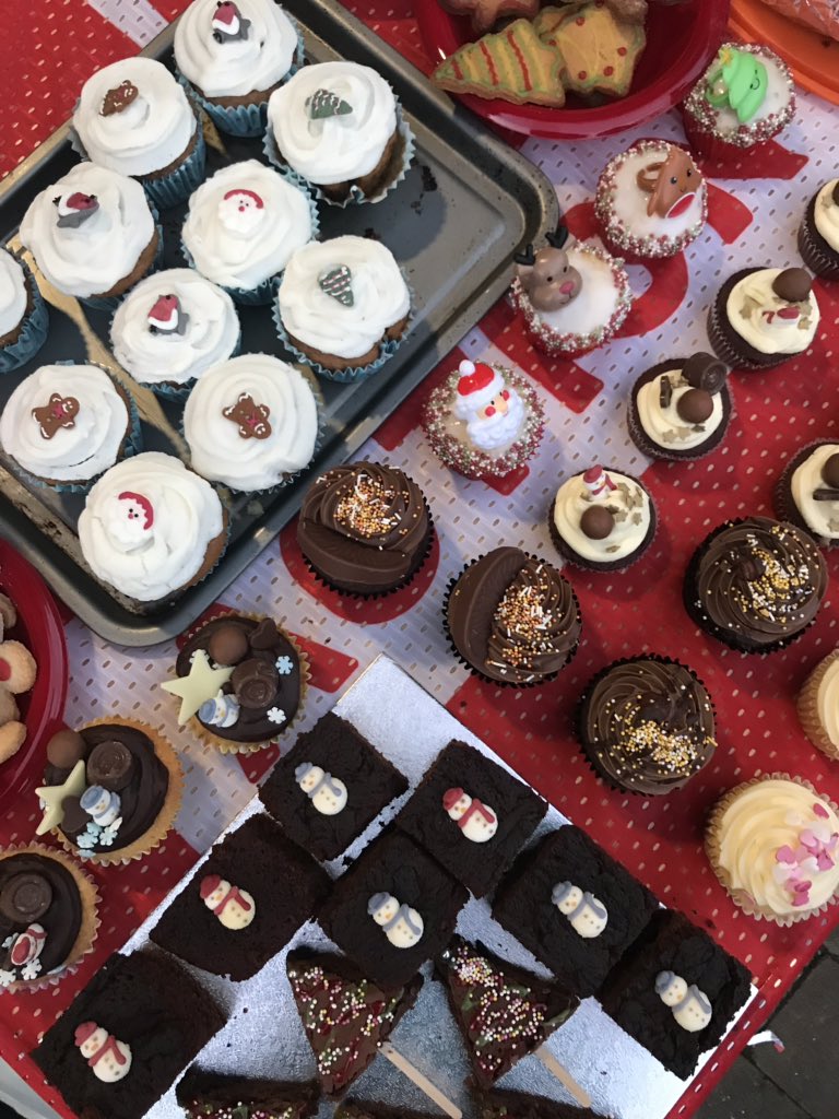 splash_warren's tweet photo. We are having a bake sale now. Come and support us at Surbiton High School ❤️❤️ @GaggleConnect #surreycrowd #crowdfunding #actionforchildren #bakesale https://t.co/ykgcUT9kuj
