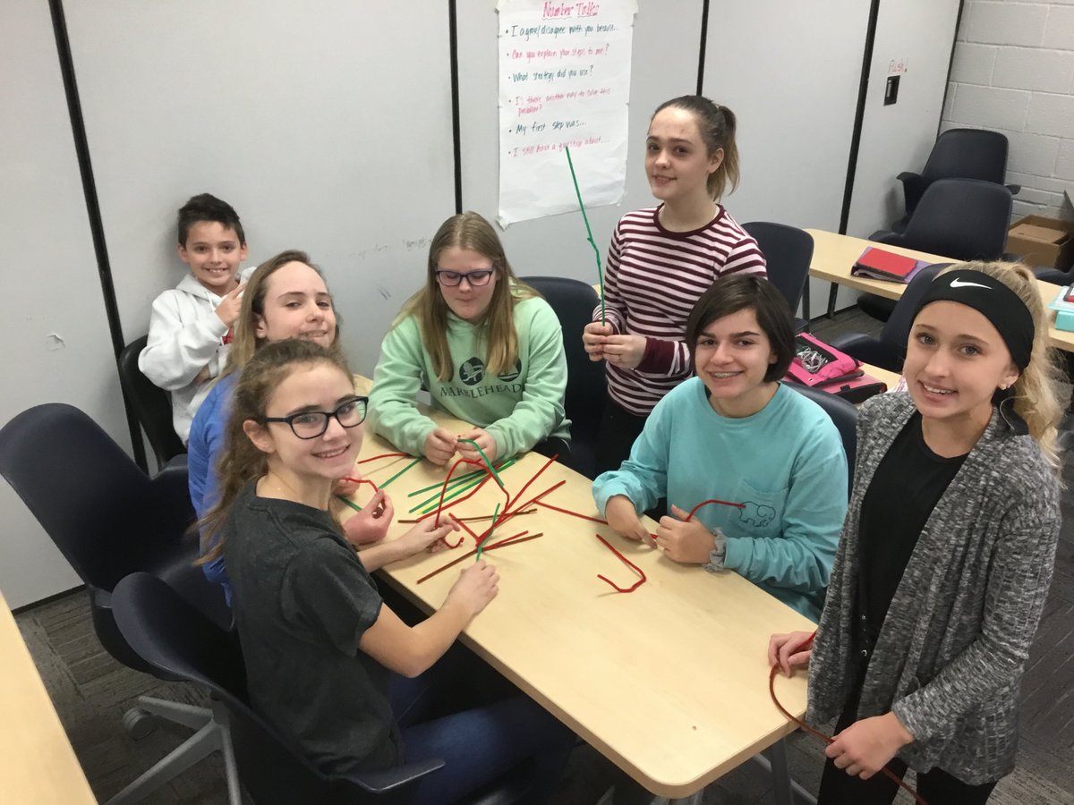 Jyerse's tweet photo. #memorialmakers!!
Fun times trying to complete the Design Challenge!:) https://t.co/LCsuc5qpvR