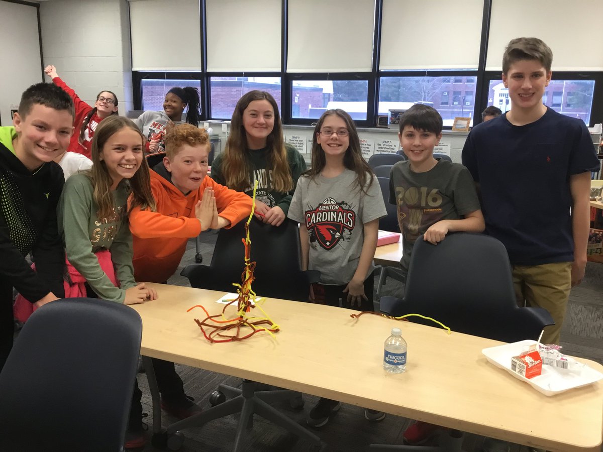 Jyerse's tweet photo. #memorialmakers!!
Fun times trying to complete the Design Challenge!:) https://t.co/LCsuc5qpvR