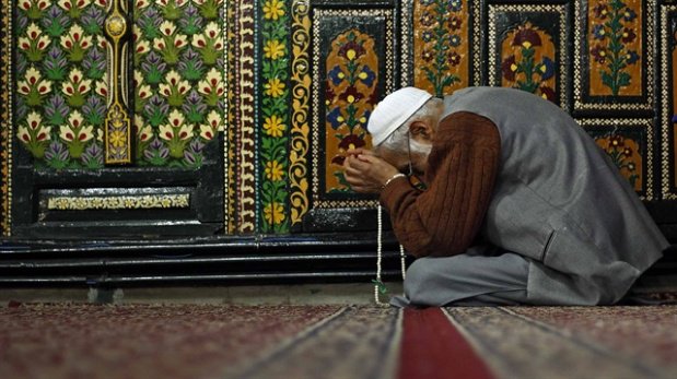 Allah'ım tevbemi, ardından tevbe gerekmeyecek, geçmişin izlerini yok edecek, gelecekte de günaha karşı bağışıklık kazandıracak bir tevbe kıl.