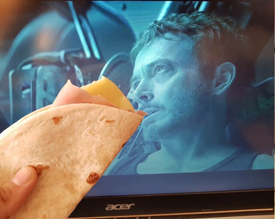 miicch's tweet photo. Yo al enterarme que Tony no ha comido en 4 días :( #AvengersEndgame https://t.co/zAZdWU6yvY