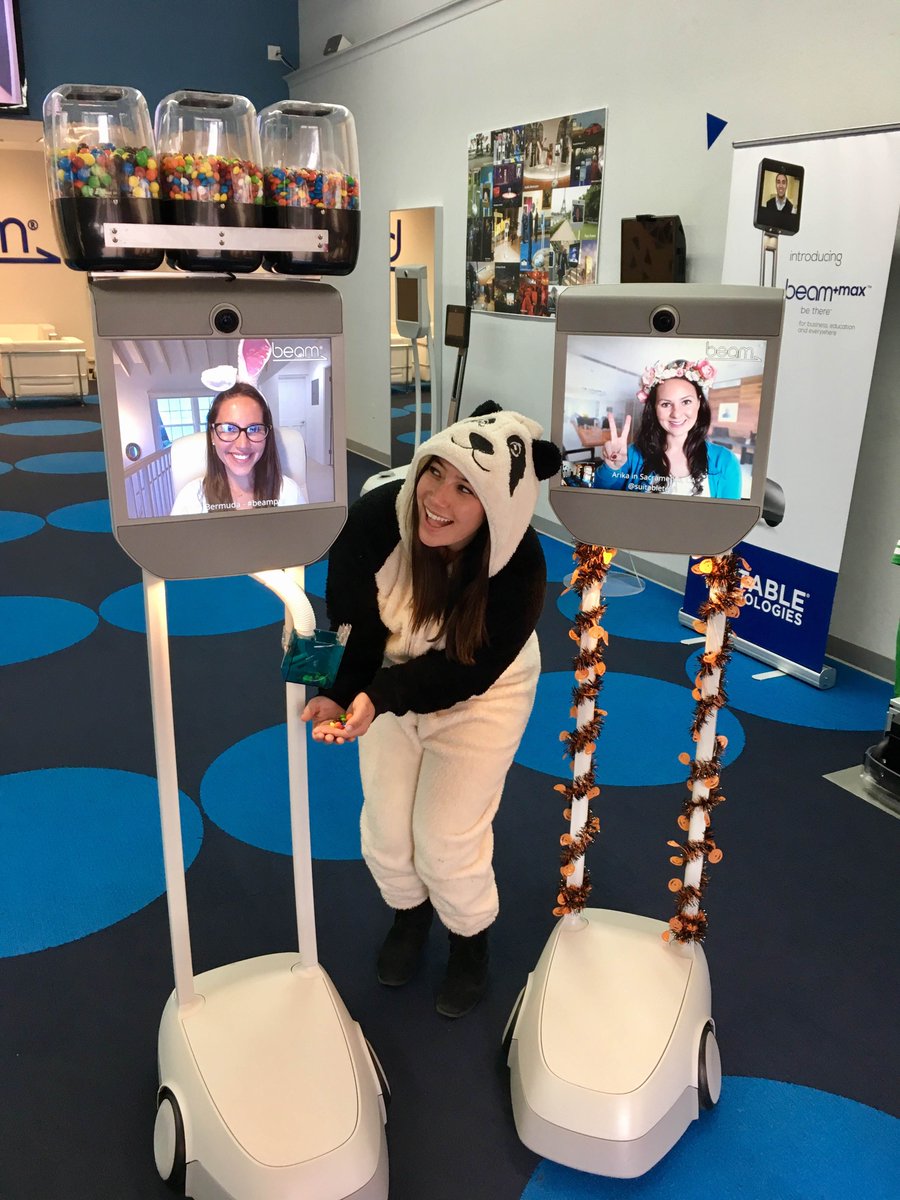 Whether you have attendees to sign-up for free giveaways (&amp; give you their contact info in exchange) or you’re just being a crowd pleaser handing out treats, #Beam gives your team extra visibility on crowd exhibit hall floors: bit.ly/2EfFW9B #FridayFeels #FridayMorning