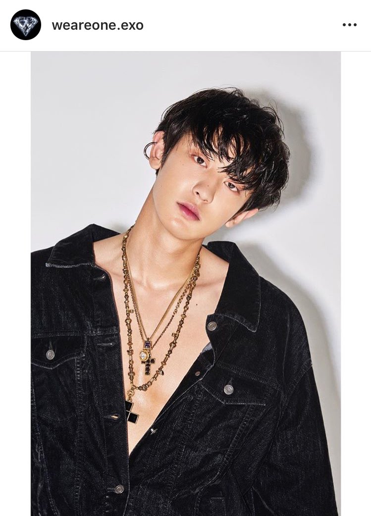 EXOGlobal's tweet photo. TRANS 🌐 | 181208 #CHANYEOL commented on #EXO’s Instagram Update
https://t.co/wV2lTV2egk

“Oh”

#LoveShot_CHANYEOLxBAEKHYUN
@weareoneEXO https://t.co/E5bxVrlapt