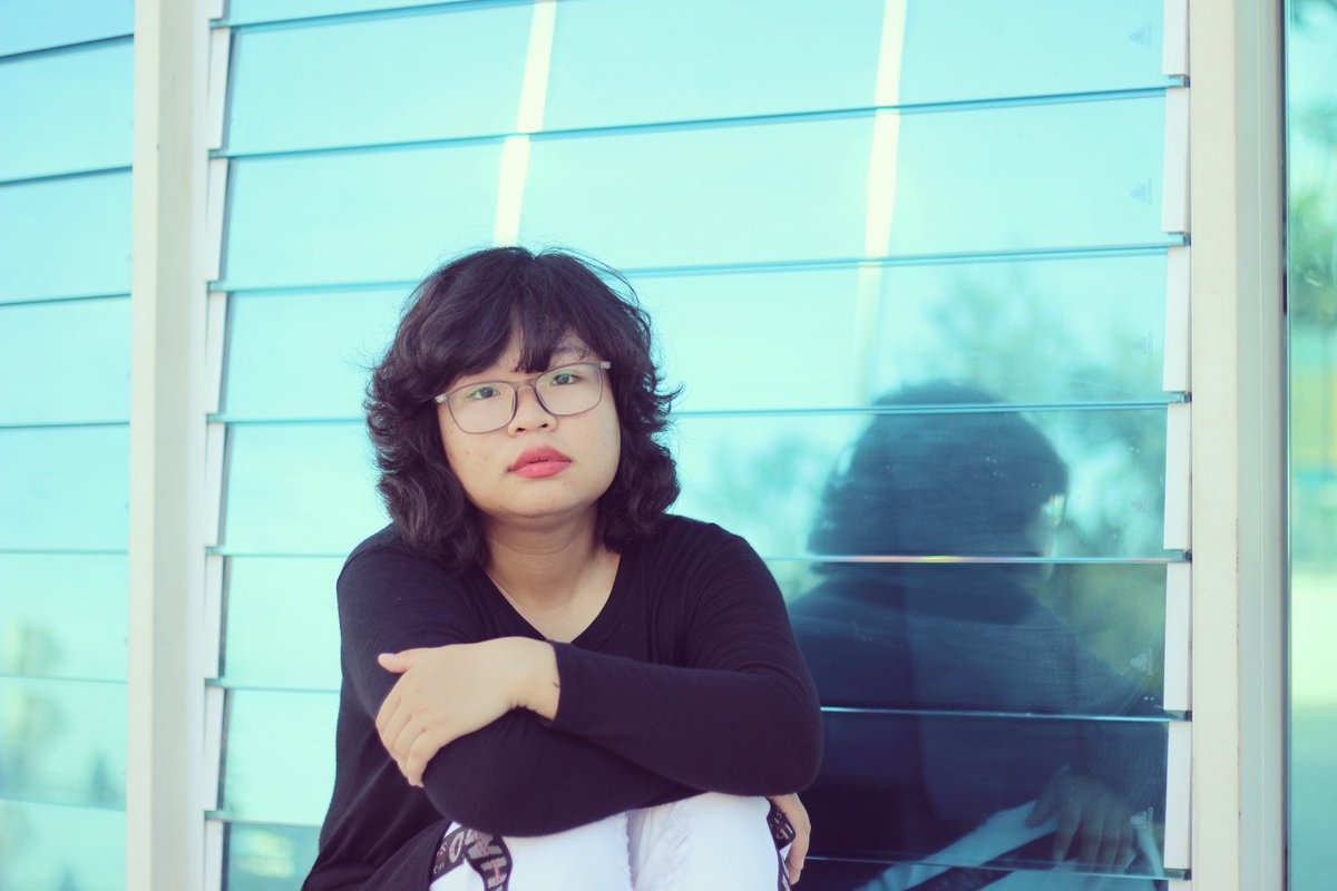 Nancy_ThucHien's tweet photo. Hello guys!
I come from Viet Nam and I am learning English, it is so hard to start alone.
I am very happy if we learn together.
You are welcome <3 https://t.co/7ztiOcaLAO