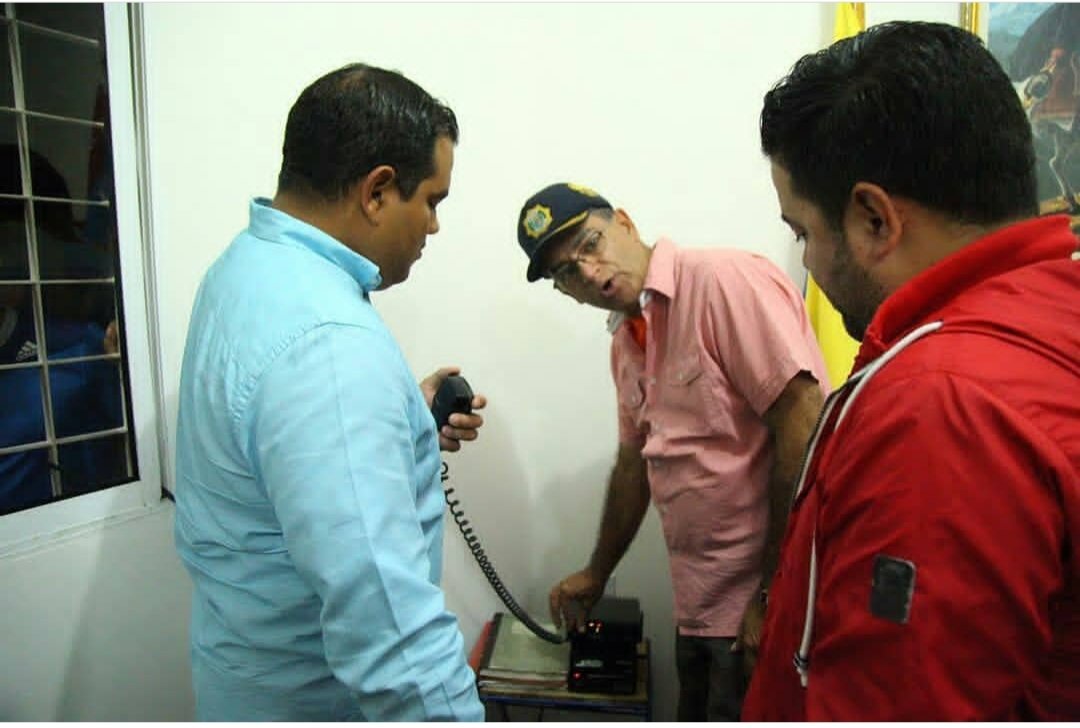 Seguimos avanzando en materia de seguridad, de la mano de nuestro gobernador <a href="/vclarkb/">Víctor Clark Boscán</a> y el secretario de seguridad <a href="/orodriguezleon/">Oswaldo R. Leon</a> ya la comunidad de Guanadito cuenta con una estación policial y conformada la brigada juvenil al servicio de nuestra gente.