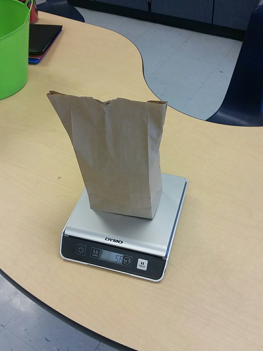 RSukaly's tweet image. Our lightest package at 56 grams!  But will it keep the candy canes safe? #seylar #hourofcodeinPA #BucksSTEAM  @BucksIUSTEAM @PADeptofED