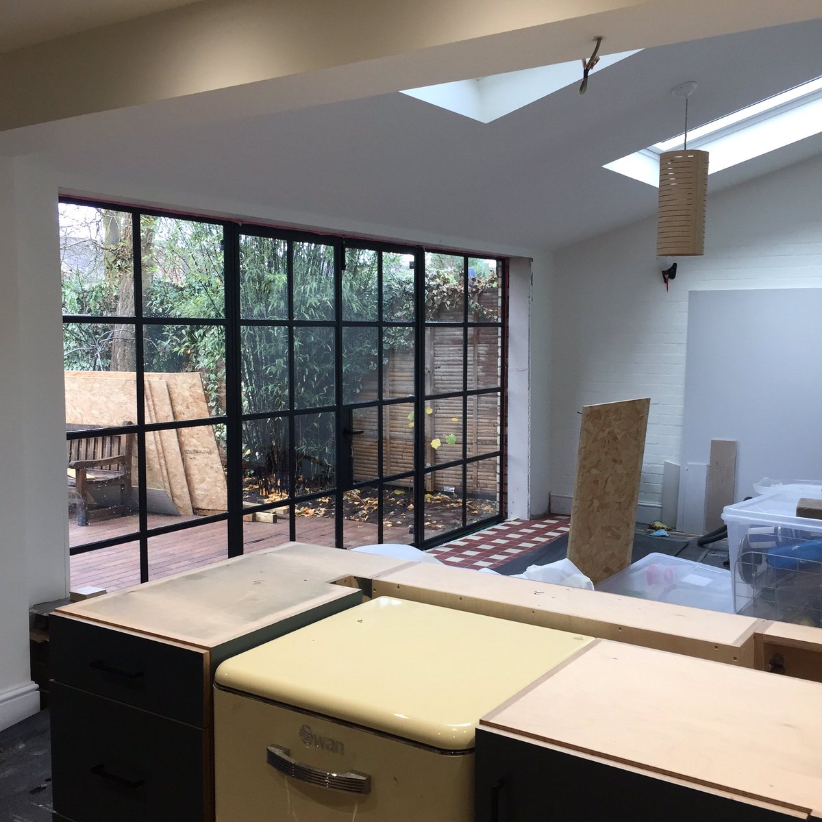 wearebba's tweet photo. #weareonsite at our De Freville Avenue conservation area project in Cambridge where @cotscasementsco finished installing the new windows and doors this morning. All on track for a Christmas finish. #wearebba #architecture #architect #crittallwindows @CARCambridge @camhomeshow https://t.co/vM2Fyu2Ae1