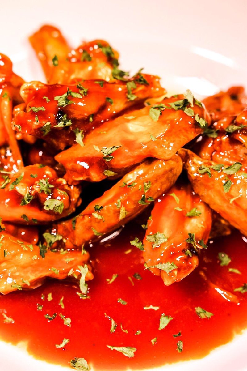 mrfriendlysres1's tweet photo. Stop by to try our signature wings! #friendlys #restaurant #scottar #centralarkansas #foodie #wings #specials #parties #tvs #etc #arkansas #razorbacks https://t.co/mtdqOG0YLd